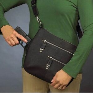 CCW Gun Tote’n Mamas Chrome Zip Handbag leather